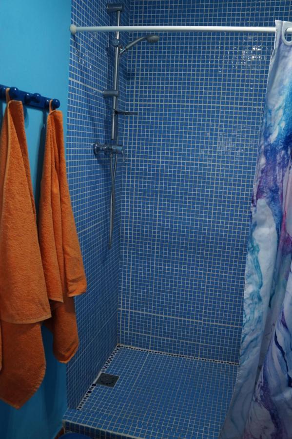 Vine Ridge Studio, Apartment&Pool side Studio Comares Esterno foto