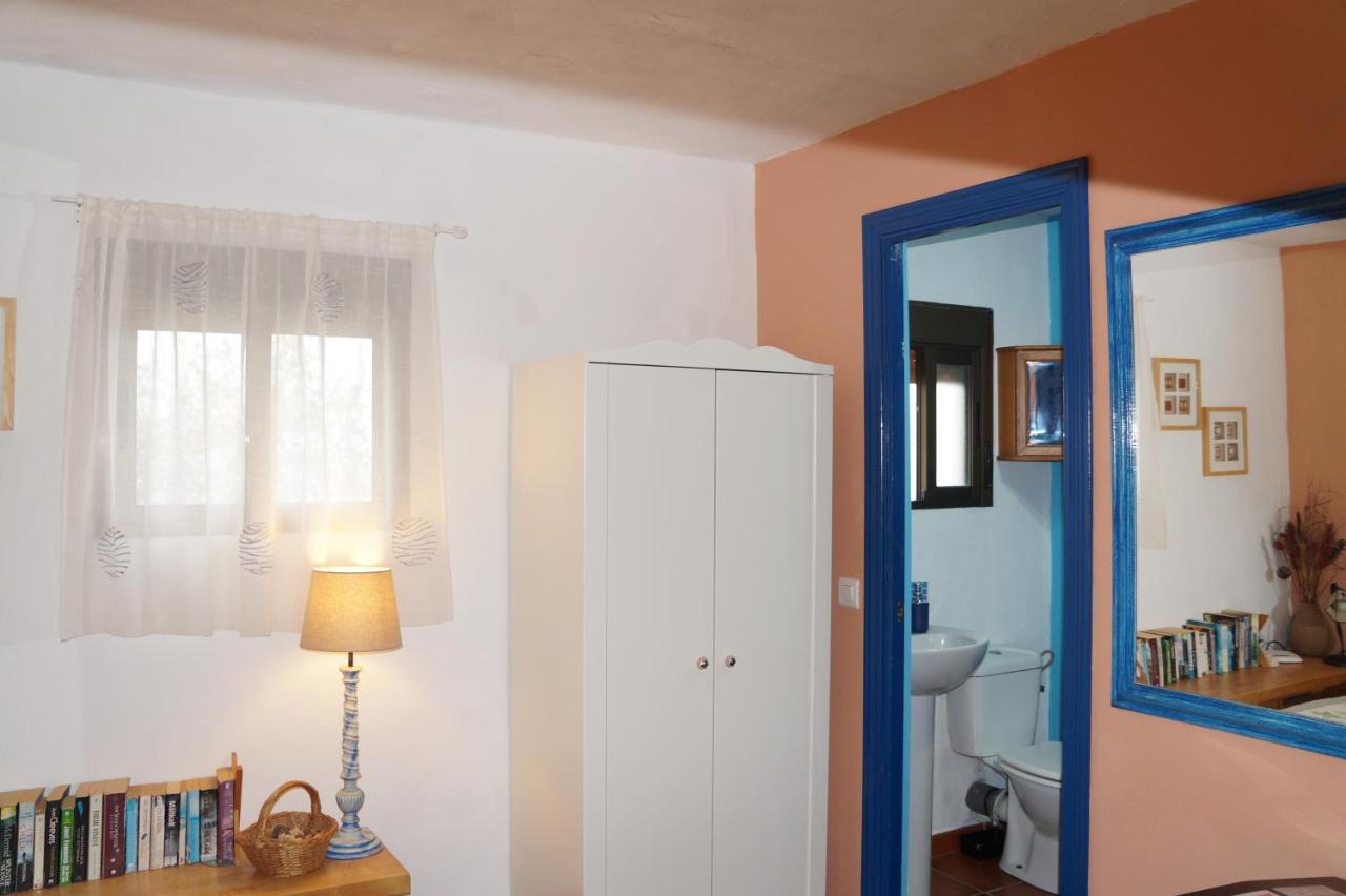 Vine Ridge Studio, Apartment&Pool side Studio Comares Esterno foto