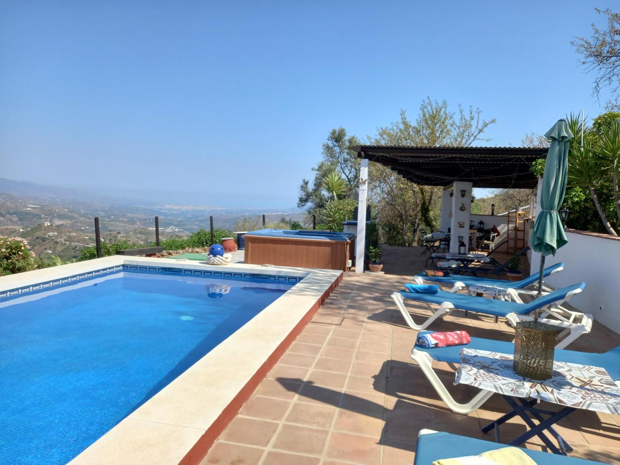 Vine Ridge Studio, Apartment&Pool side Studio Comares Esterno foto