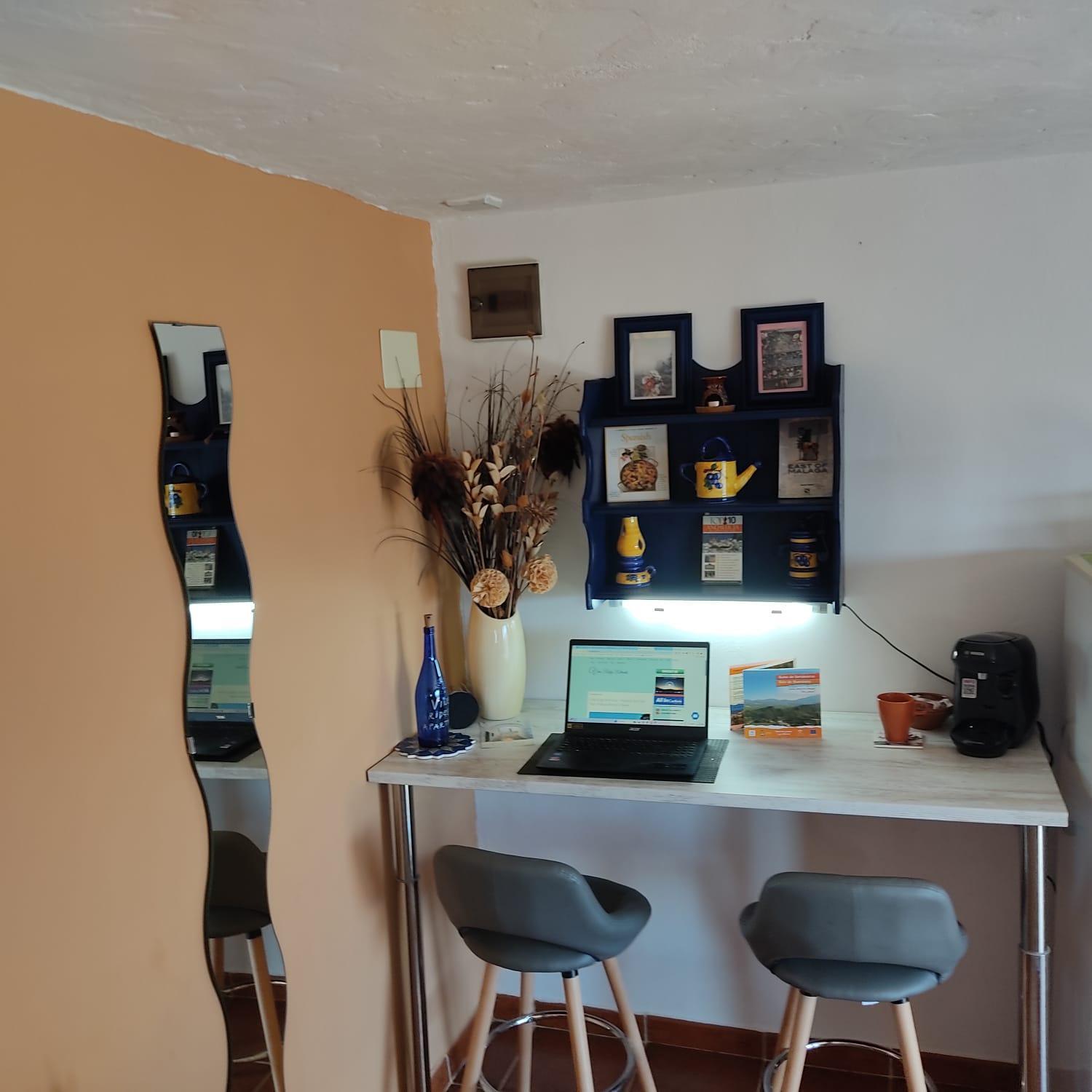 Vine Ridge Studio, Apartment&Pool side Studio Comares Esterno foto