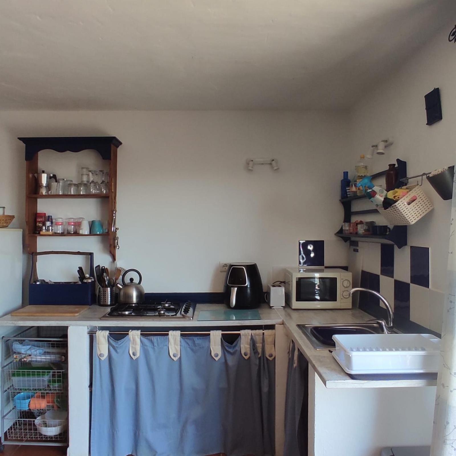 Vine Ridge Studio, Apartment&Pool side Studio Comares Esterno foto