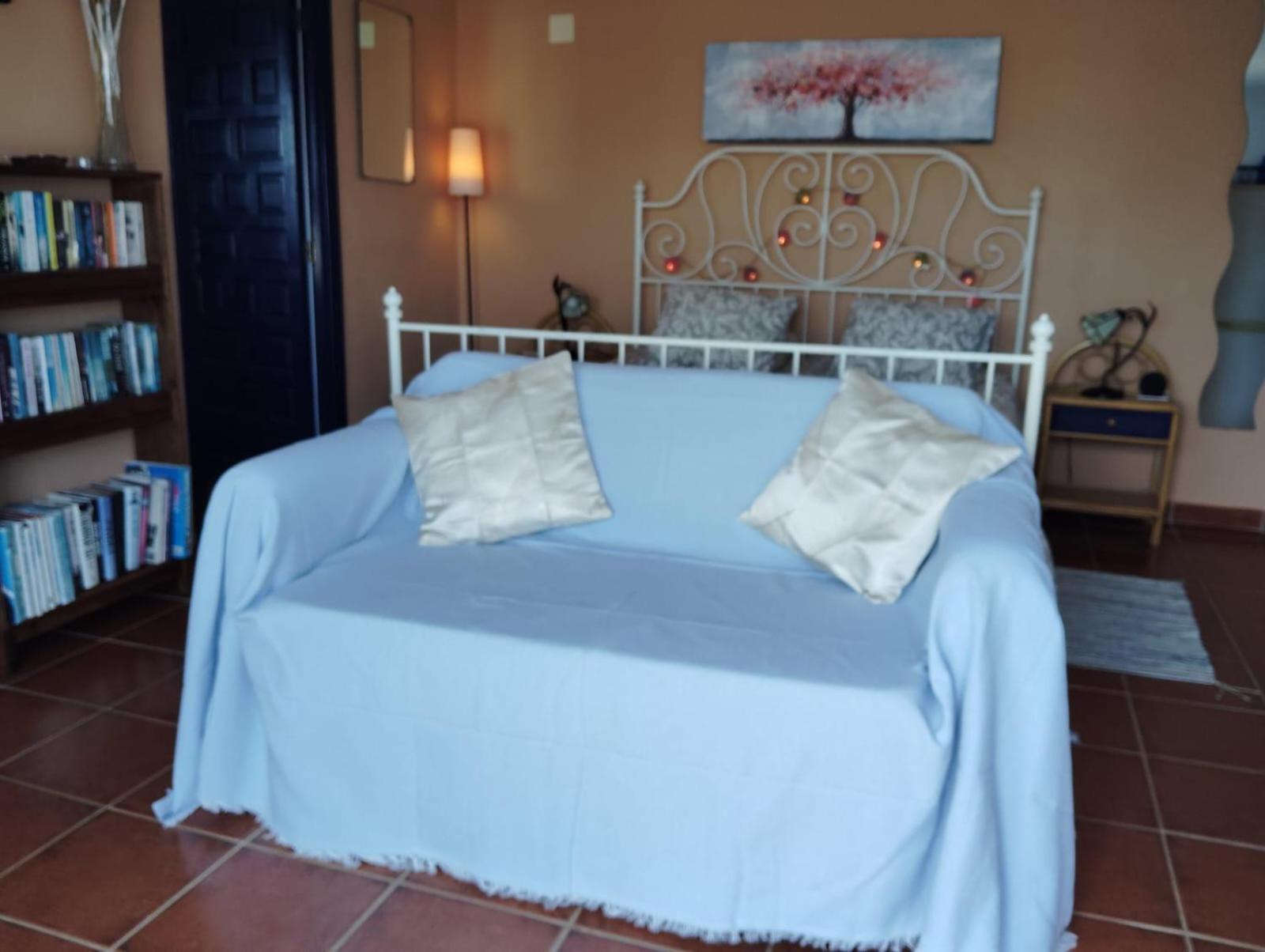 Vine Ridge Studio, Apartment&Pool side Studio Comares Esterno foto