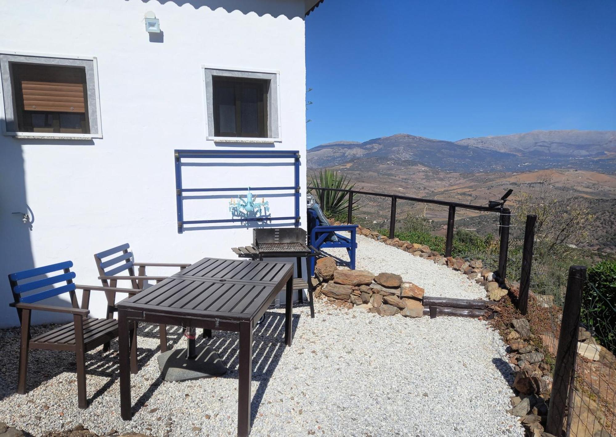 Vine Ridge Studio, Apartment&Pool side Studio Comares Esterno foto