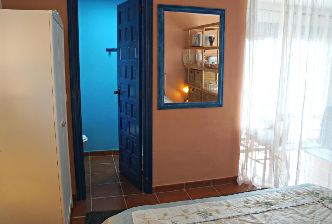 Vine Ridge Studio, Apartment&Pool side Studio Comares Esterno foto